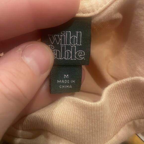 Wild fable Hawaii oversized cropped top size medium - Picture 3 of 4